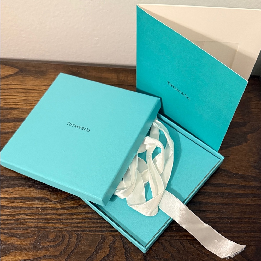 Tiffany & Co. Turquoise Box with Ivory Ribbon